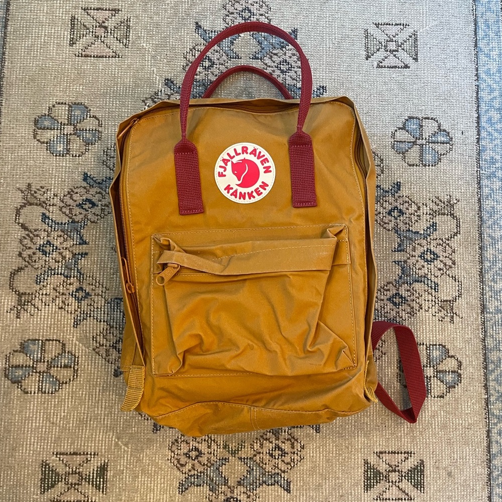 Fjallraven Kanken Classic Backpack for Everyday